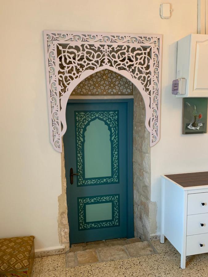 בית האבן העתיק מ-1885 עם מגונית פרטית בחצר Rosh Pinna Exteriör bild